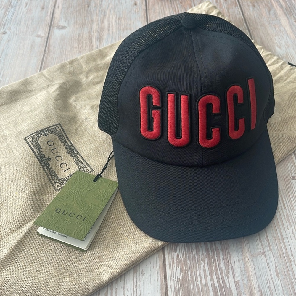 $795 New Authentic GUCCI Embroidered Logo Baseball Cap Black, Red Logo sz Large